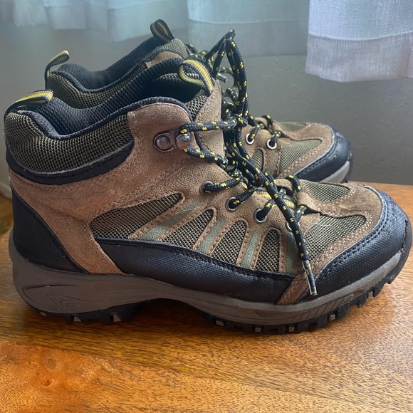BearPaw | Shoes | Hiking Boots Bear Paw 